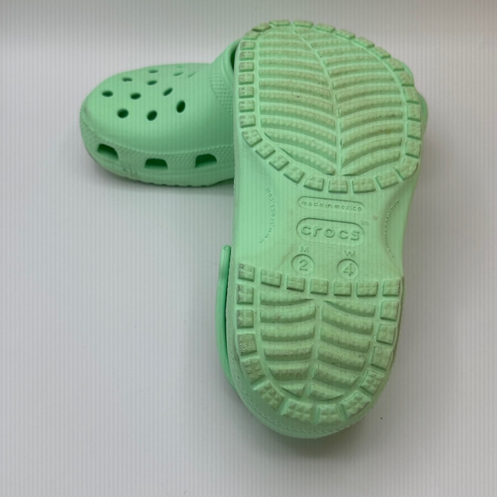 Crocs - Picture 7 of 7